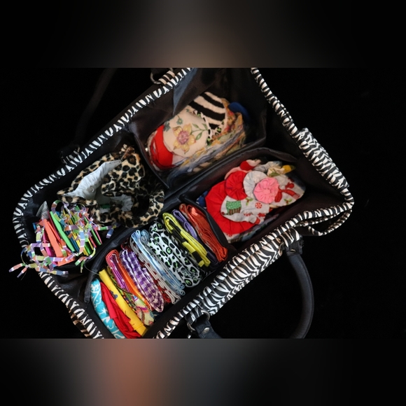 Deluxe Tote Organizer Bag Craft Storage Travek Bag w/ Fabrics/Crafts Included - Picture 3 of 11